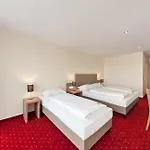 Отель Novum Hotel New Madison Duesseldorf Hauptbahnhof Дюссельдорф
