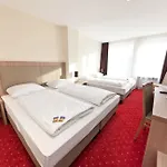 Отель Novum Hotel New Madison Duesseldorf Hauptbahnhof 4*