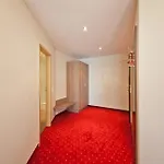 Novum Hotel New Madison Duesseldorf Hauptbahnhof Отель 4*
