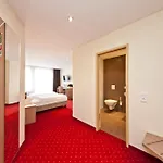 Novum Hotel New Madison Duesseldorf Hauptbahnhof Отель Дюссельдорф