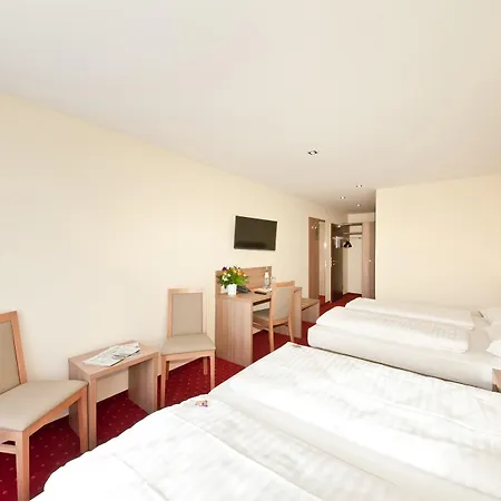 Hotel Novum Hotel New Madison Duesseldorf Hauptbahnhof 4*
