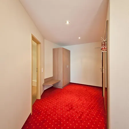 Novum Hotel New Madison Duesseldorf Hauptbahnhof Hotel 4*